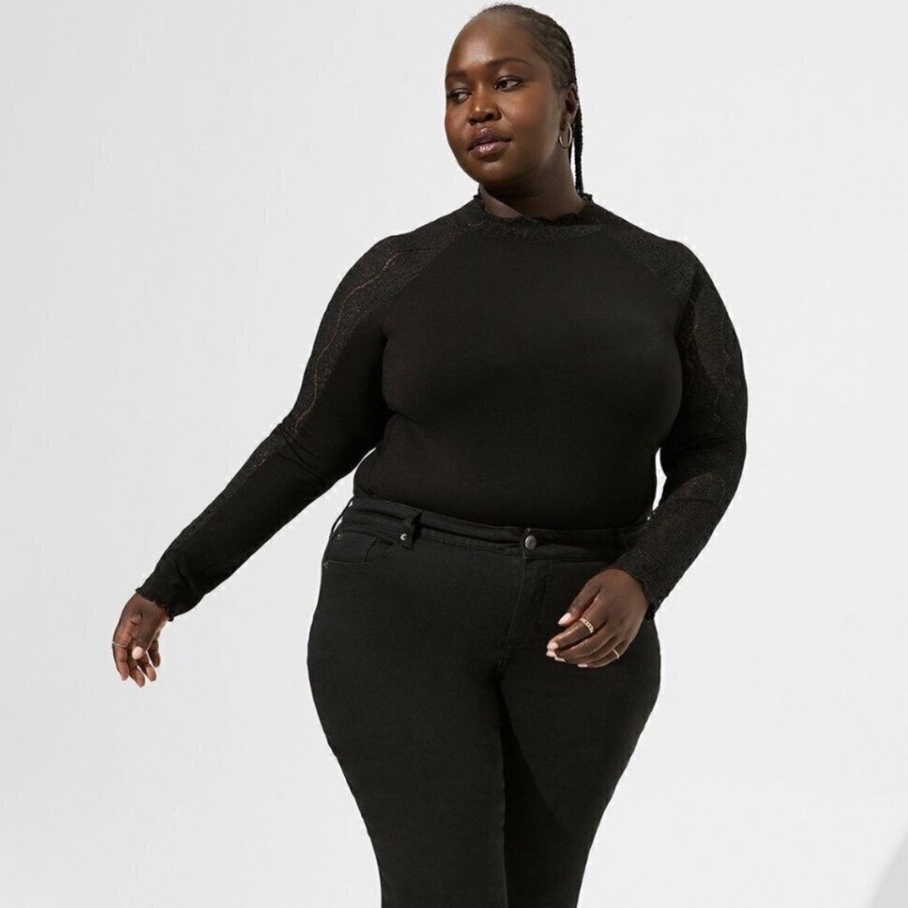 Torrid Super Soft Black Lace Raglan Mock Neck Keyhole Top Size 2 Gothic Boho 2X